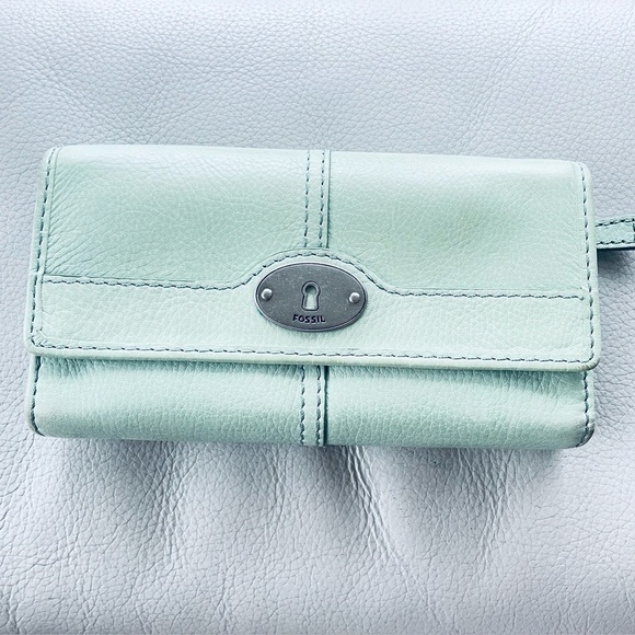 FOSSIL MINT GREEN LEATHER TRIFOLD CARDS SLOT ZIIPED POCKET WALLET - Picture 9 of 16